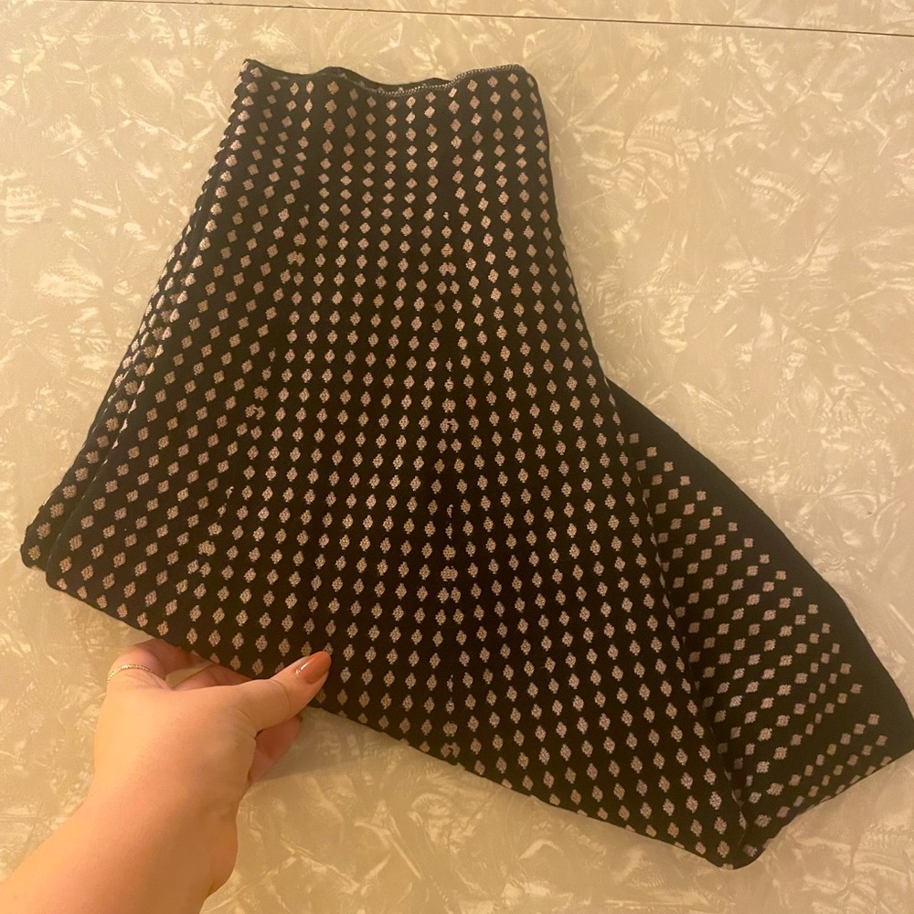 NWOT black and brown diamond design Old Money sweater skirt by Max Studio